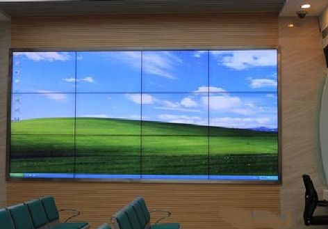 凌云液晶拼接屏的另类用法。